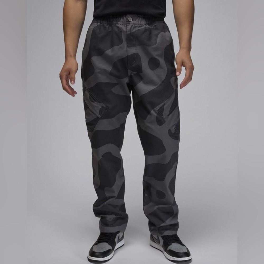 GORGEOUS AIR JORDAN CARGO PANTS!!!